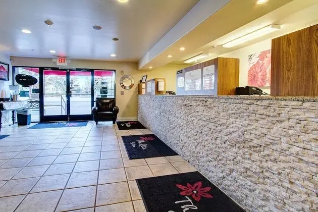 The Rita Suites - Lobi