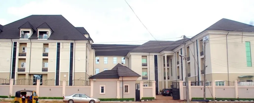 Ritz-Carinton Suites