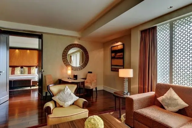 The Ritz-Carlton, Bangalore - Oda