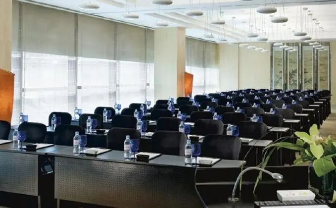 The Ritz-Carlton Beijing, Financial Street - İş / Konferans