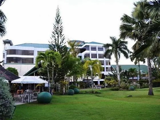 The Ritz Hotel at Garden Oases