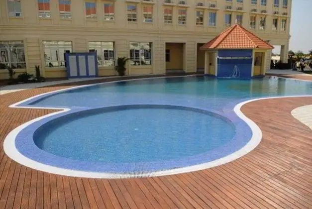 Ritz Victoria Garden - Havuz