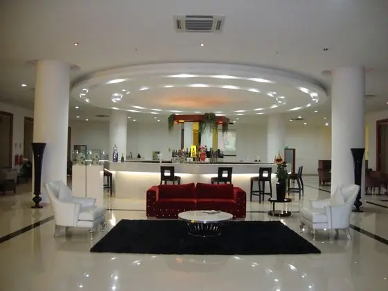Ritz Victoria Garden - Lobi