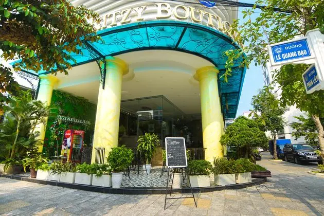 Ritzy Boutique Hotel