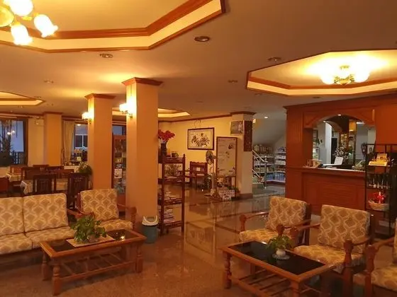 Ritzy House Hotel - Lobi