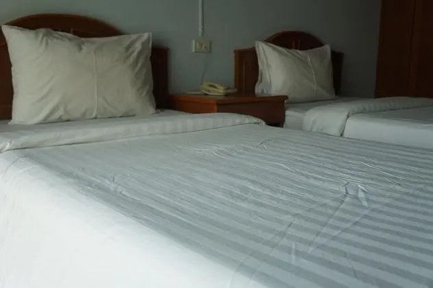 Ritzy House Hotel - Oda