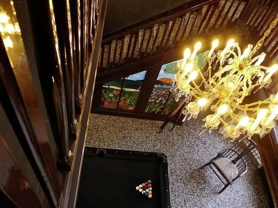 Ritzy Villa in Spa With Sauna, Recreation and Playroom - Lobi