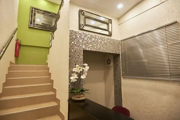 The Ritzz Exclusive Guest House - Lobi