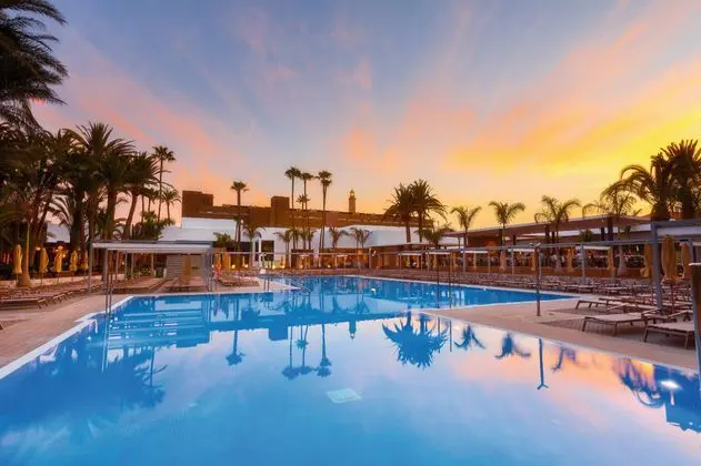 Riu Palace Oasis - Havuz