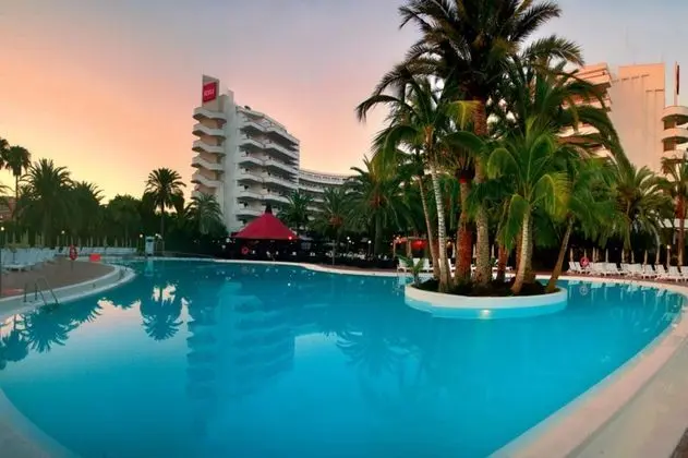 Hotel Riu Papayas