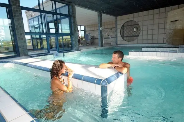 Riva Bella Naturiste Thalasso & Spa Resort - Havuz