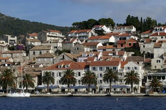 Riva Marina Hvar Hotel - Dış Mekan