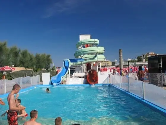 Hotel Rivazzurra Rimini - Havuz
