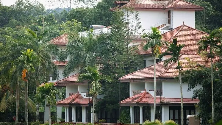 River Banks Madaparambil Resort