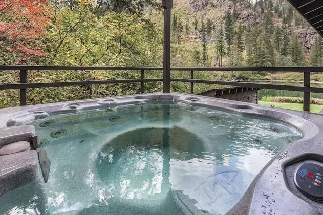 River Chalet - Spa