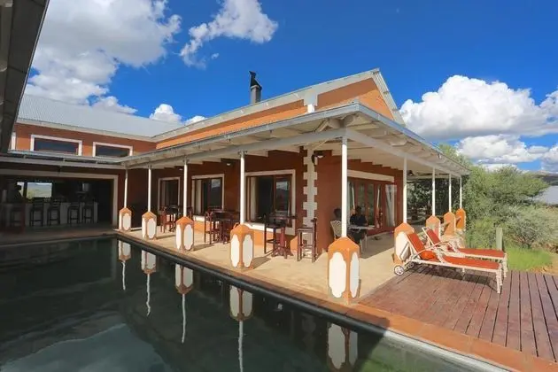 River Crossing Lodge