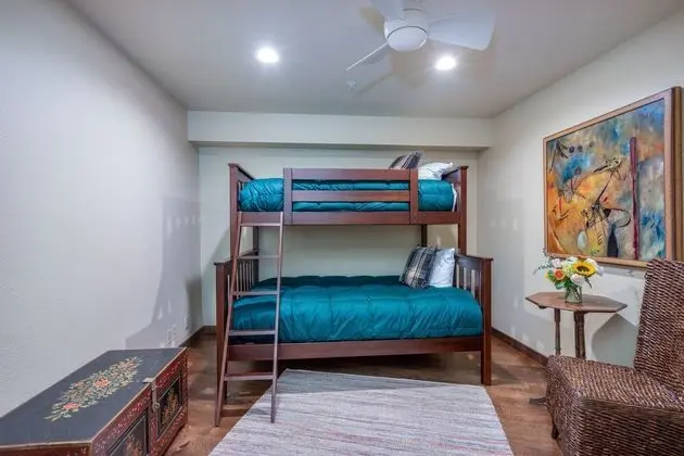 River Edge A by Avantstay Two BR Condo In Historic Depot District - İç Mekan