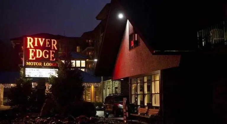 River Edge Motor Lodge