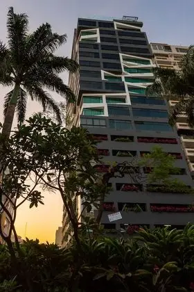 River Garden Hotel & Suites - Dış Mekan