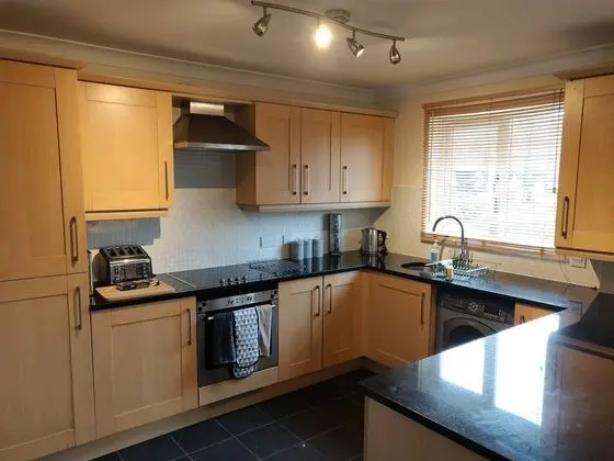 River Ground Floor Apartment - 70 Skipper Way - Mutfak