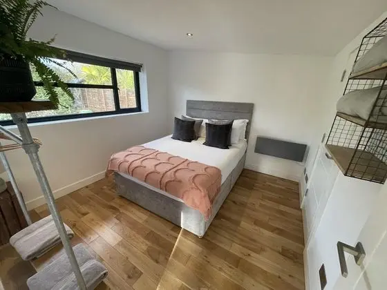 River Guest House With Jacuzzi, Fire and Boat Hire - Oda