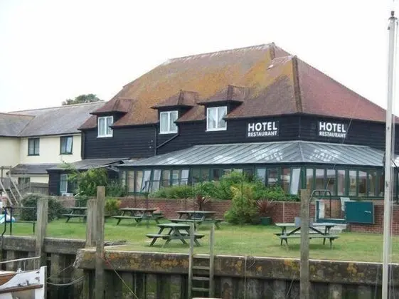 River Haven Hotel