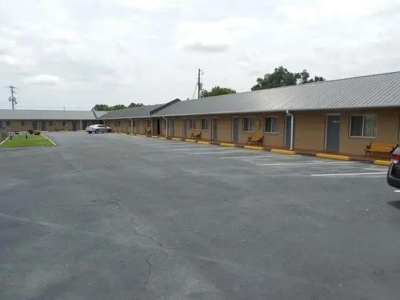 River Heights Motel - 1