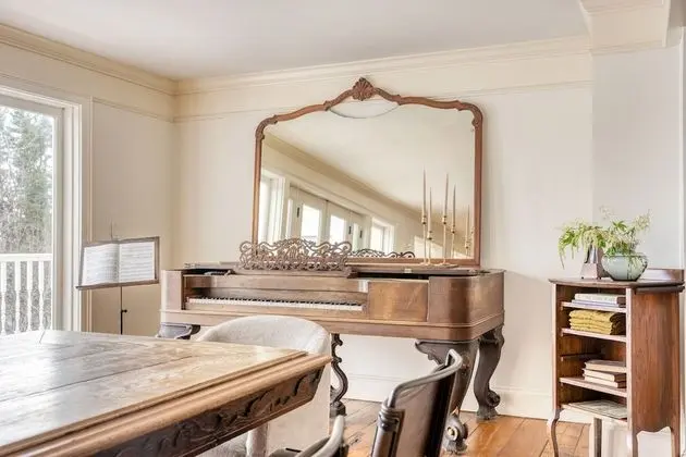River House by Avantstay Historic & Secluded Estate on the Hudson River w/ Pool Sleeps 24! - İç Mekan