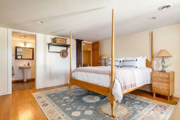 River House by Avantstay Historic & Secluded Estate on the Hudson River w/ Pool Sleeps 24! - İç Mekan