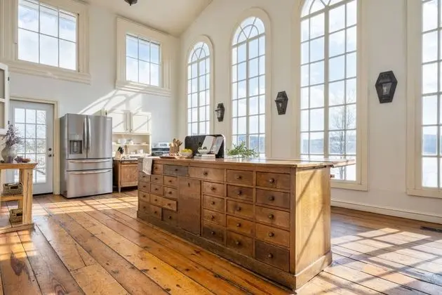 River House by Avantstay Historic & Secluded Estate on the Hudson River w/ Pool Sleeps 24! - İç Mekan
