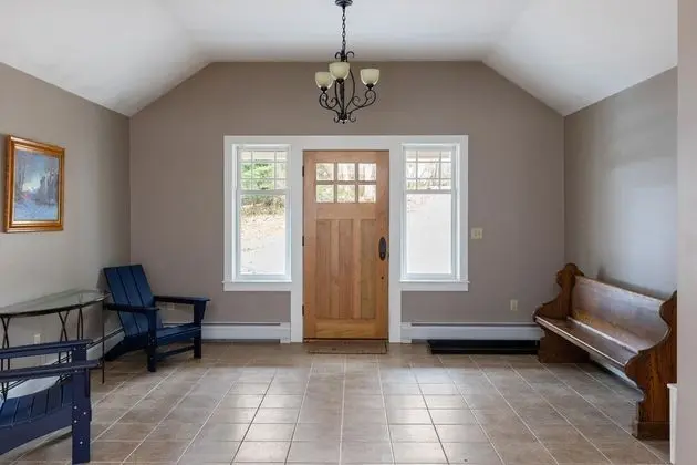 River House in the Heart of Middlebury - Lobi