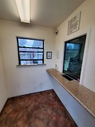 River Inn Motel - Lobi