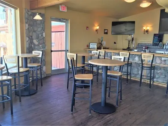 River Lodge And Grill