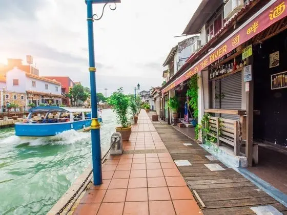 Hotel By The River - Dış Mekan