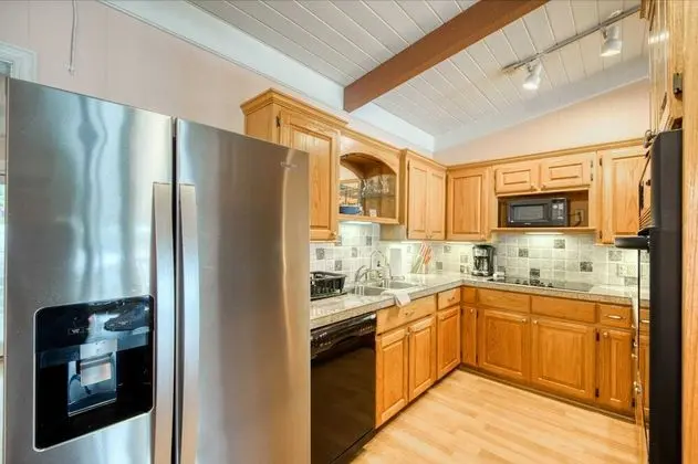 River Oaks Lookout - Unit A & B - Mutfak