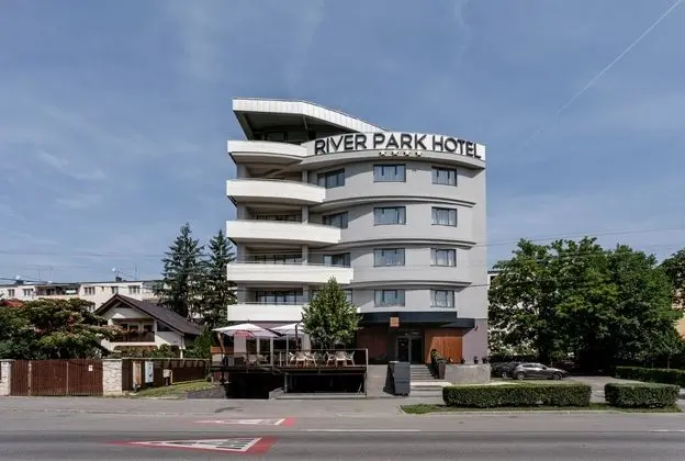 River Park Hotel - 1