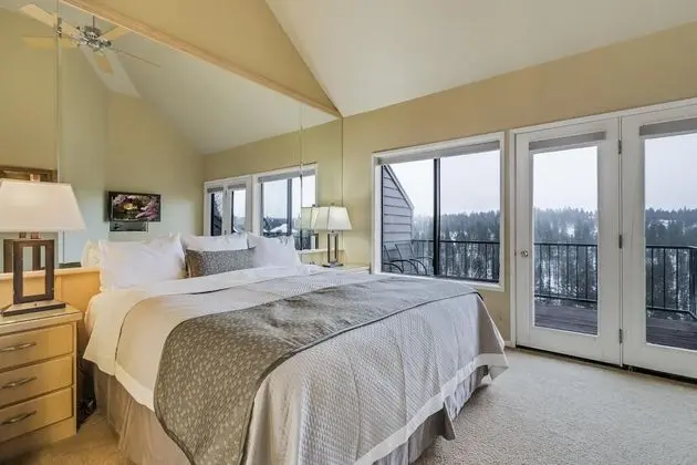 River Ridge 429 A - Oda
