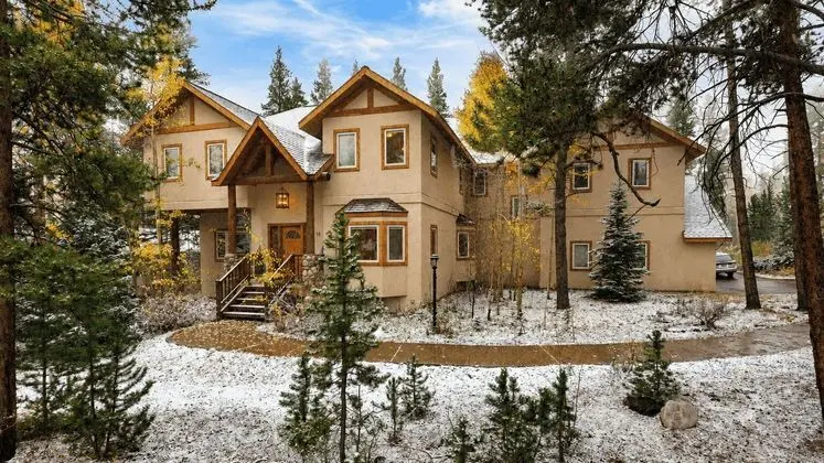 River Rock by Avantstay 8 Bedroom Ski Estate w/ Hot Tub & Movie Theatre 10 Min Walk to Mtn - Öne Çıkan Resim