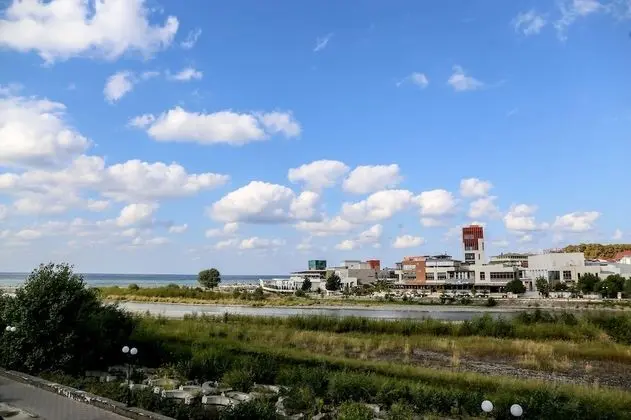 River Star Hotel