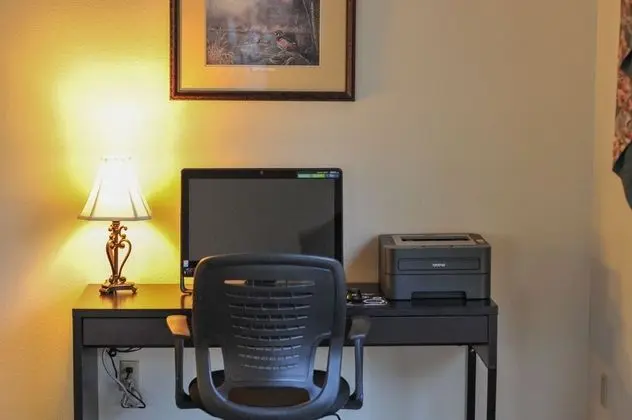 River Valley Inn & Suites