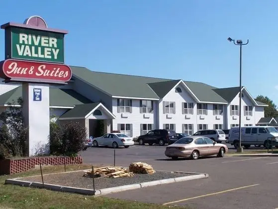 River Valley Inn & Suites - 1