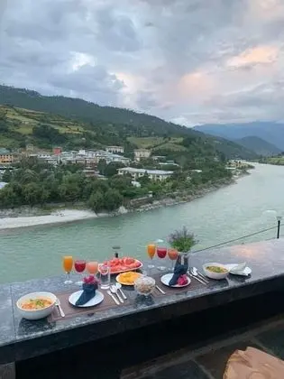 Hotel River Valley
