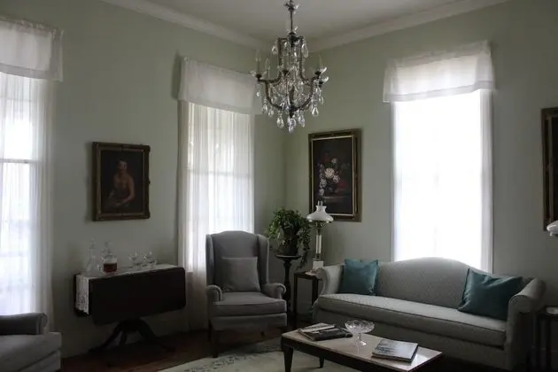 Riverboat Bed & Breakfast - Lobi