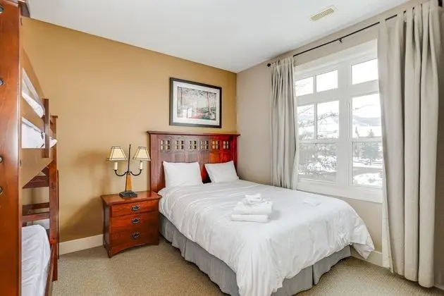 Rivergrass Condos - Oda