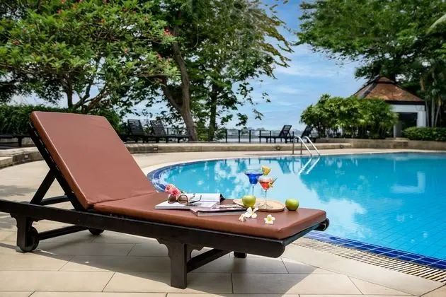 Riverine Place Hotel and Residence - Havuz