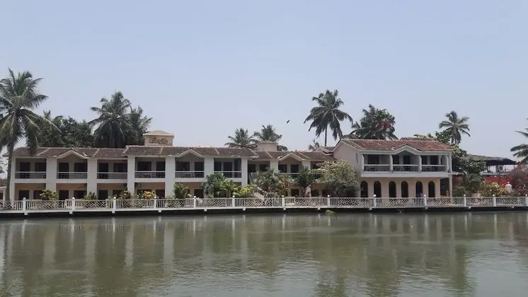 Hotel Riverside