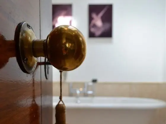 Riverside Barn Guest House - Banyo Tipleri
