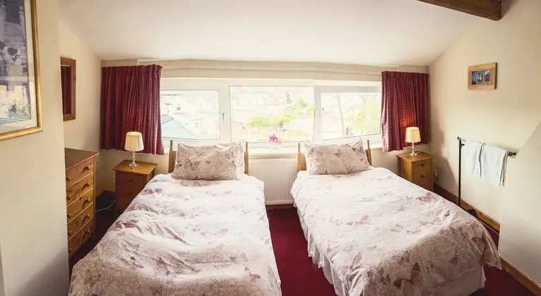 Riverside Bed and Breakfast - Oda