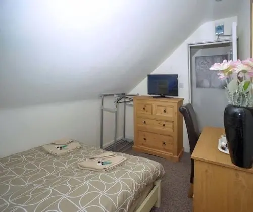 Riverside Hotel Bed and Breakfast