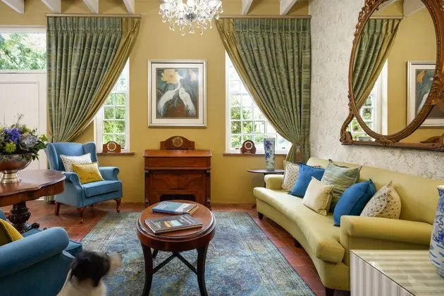 Riverside Boutique Hotel